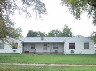 1814 Ella St, Beatrice, NE 68310