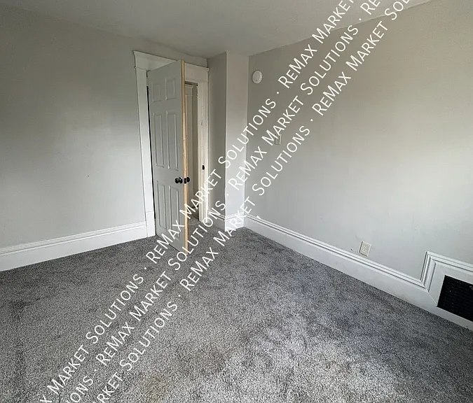 1200 Girard St — Photo 8