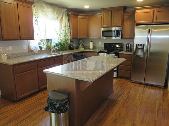 5th image of 1730 203rd Street Ct E