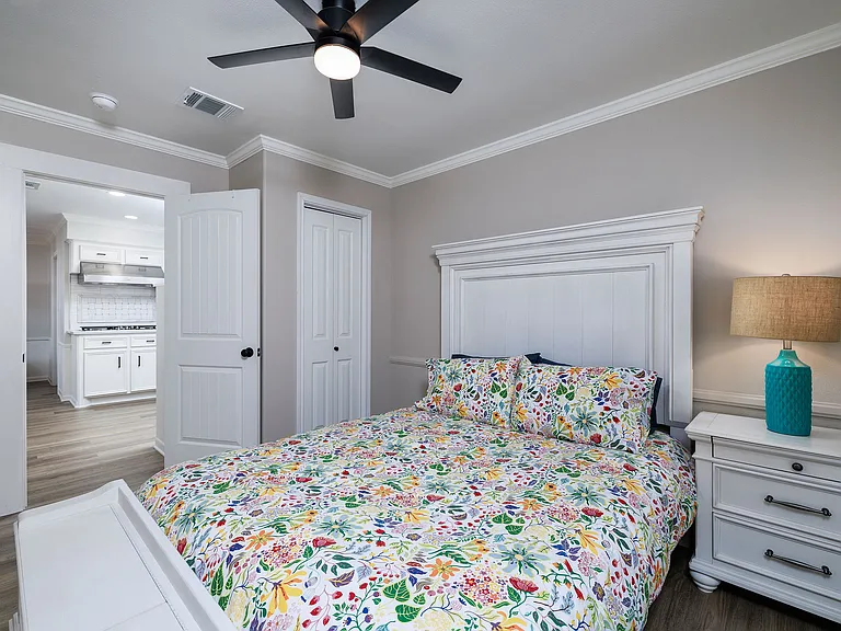 25607 Oakhurst Dr — Photo 13