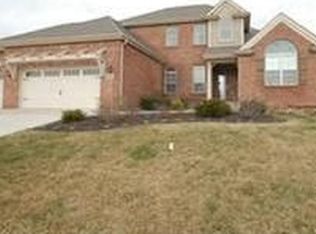 469 Old Orchard Ln, Poplar Grove, IL 61065