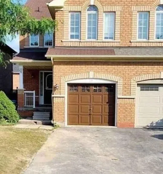 29 Sunny Glen Cres #BASEMENT — Photo 1