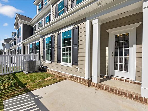 3rd image of 4936 Apricot Way