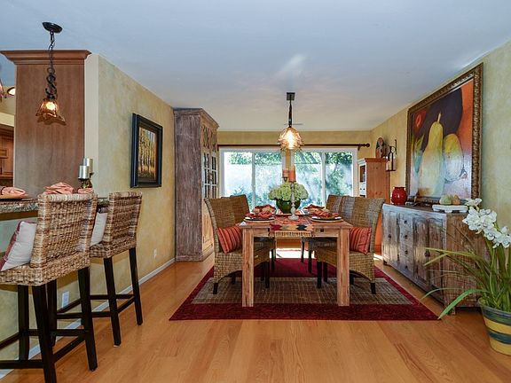 4th image of 28316 Glenmeade Way