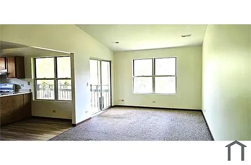 300 Village Creek Dr #2A Photo 1