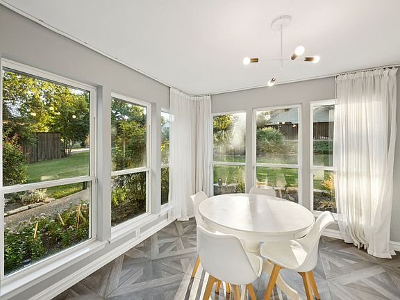 4th image of 7018 Blackwood Dr