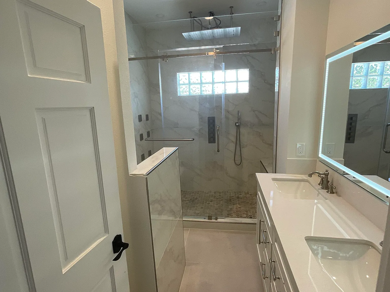 3 bed, 1816 sqft, $5,250 — Photo 4