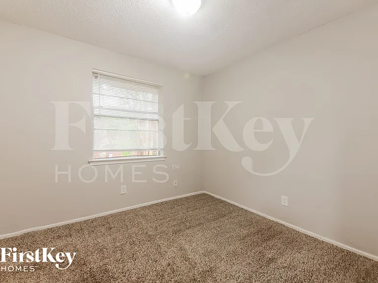 1109 Atlanta Dr — Photo 13