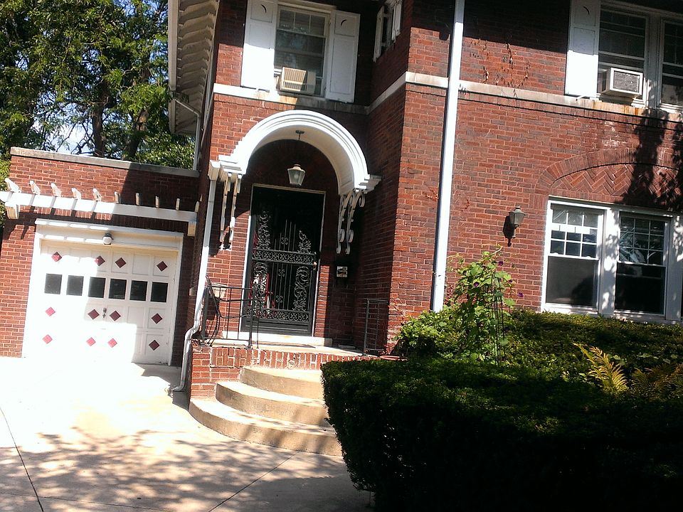 2nd image of 42 Birckhead Pl