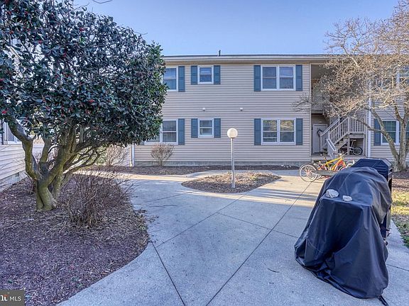 5th image of 33654 Briar Ct N #F1
