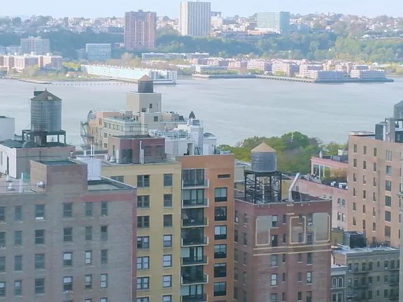 3rd image of 212 W 95th St Penthouse B