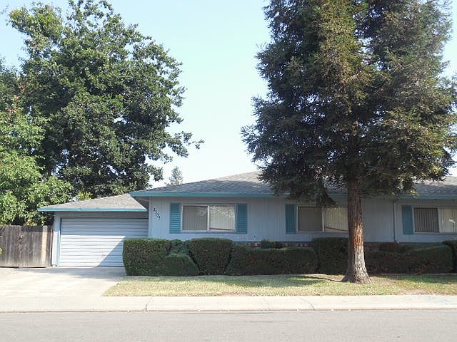 2nd image of 2303 Portola Ave