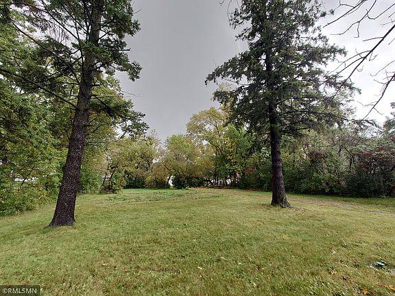 3rd image of 417 Park St