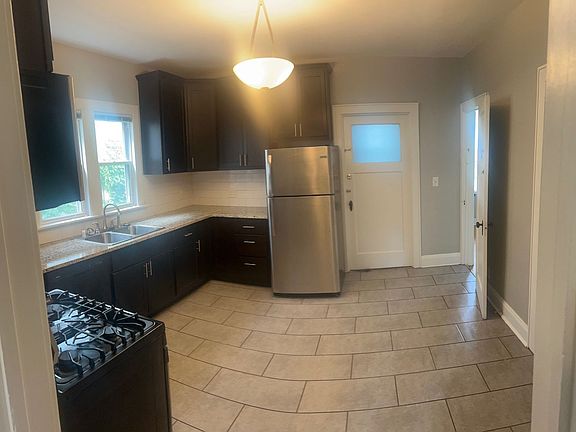 5th image of 2757 N Weil St #L