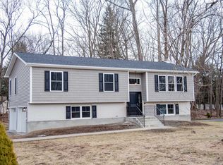 16 Alda Dr, Poughkeepsie, NY 12603