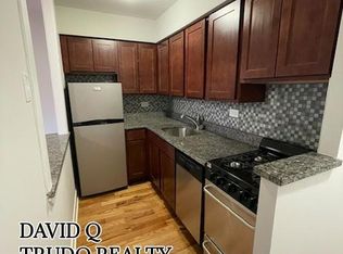 435 W Barry Ave #4, Chicago, IL 60657