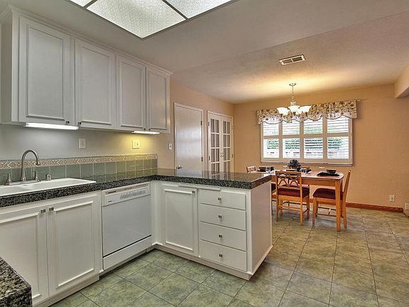 4th image of 1887 Montford Ct
