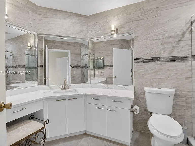 5133 Brisata Cir #L — Photo 76