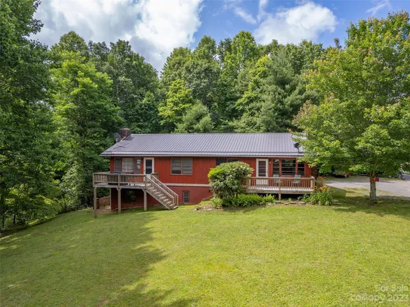 71 Harvey Osteen Rd, Zirconia, NC 28790
