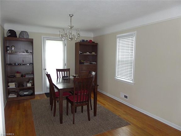 5th image of 73 John St