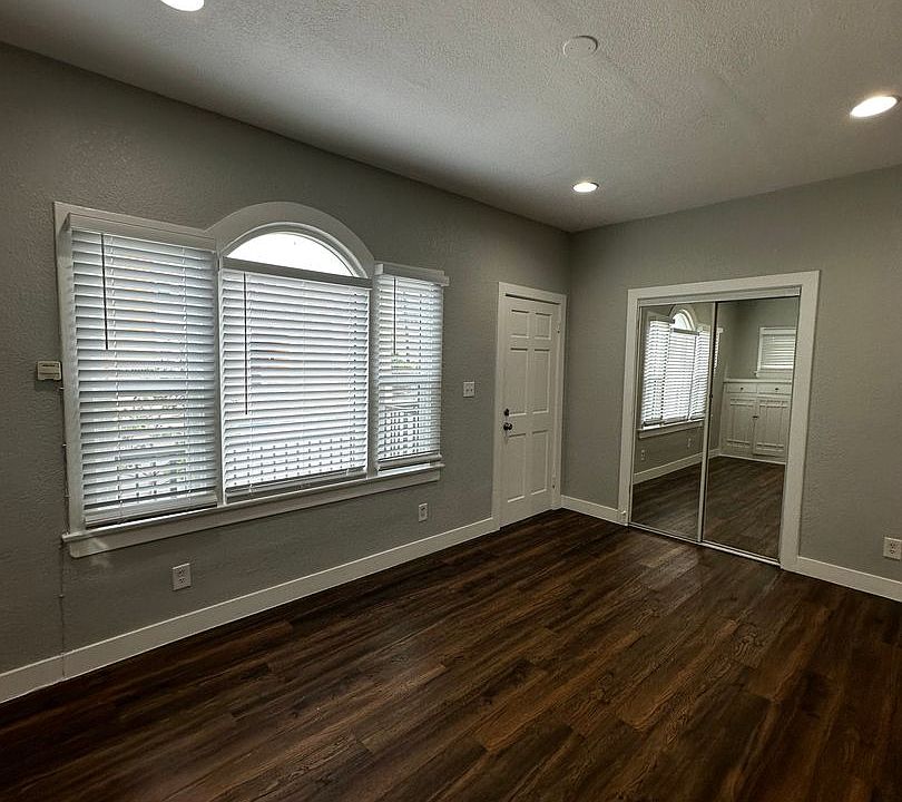1st image of 602 Euclid Ave #602