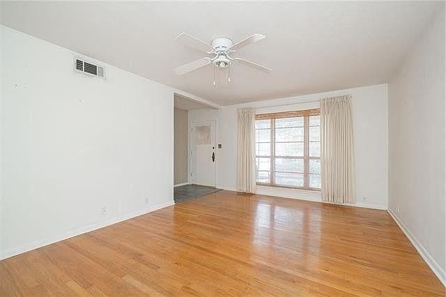 1st image of 418 N Anna Dr