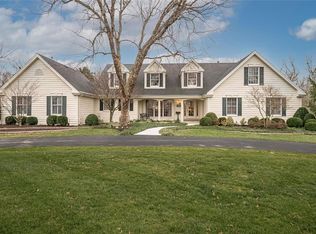 16742 Kehrs Mill Estates Dr, Chesterfield, MO 63005