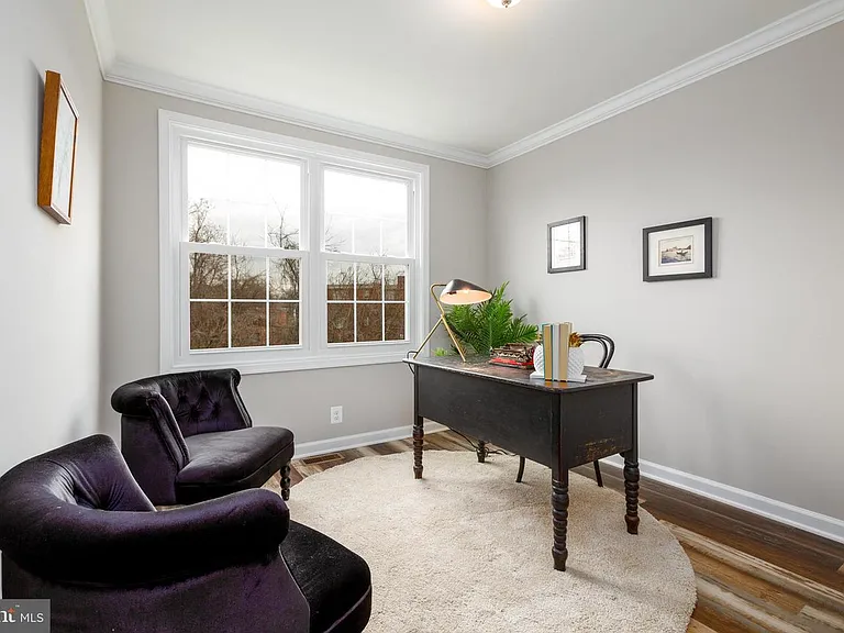 5044 Meade St NE — Photo 16