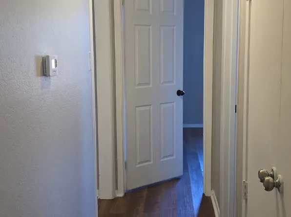 233 Vista Way, Benbrook, TX 76126