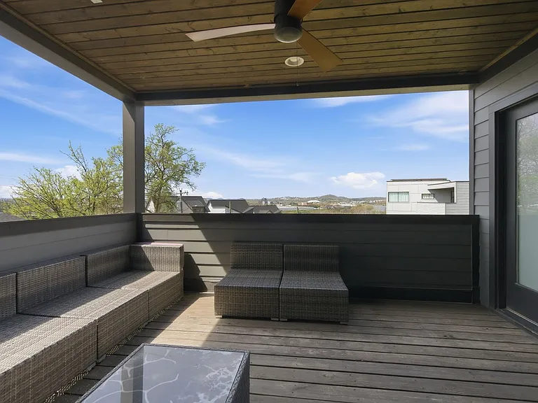 1202 Katie Ave — Photo 30