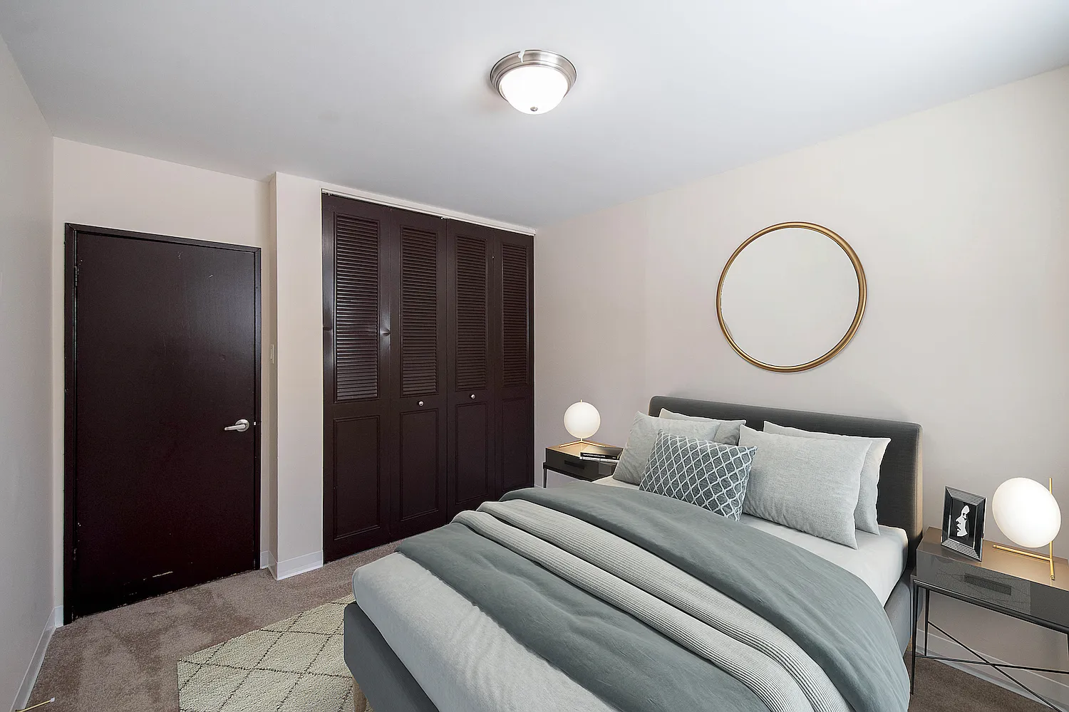 Edison Court — Photo 3
