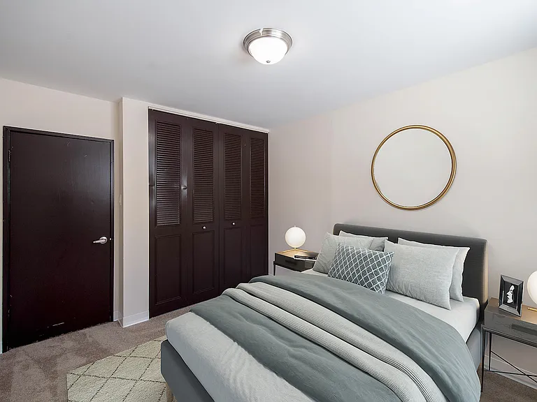 271 Edison Ave — Photo 3