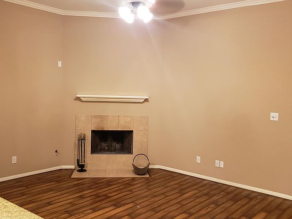 4th image of 9918 Kendahlwood Ln