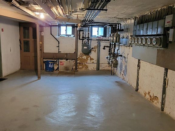 5th image of 18-58 Cornelia Street