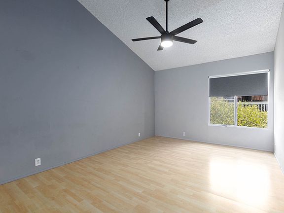 5th image of 1801 Diamond St Unit 3-318