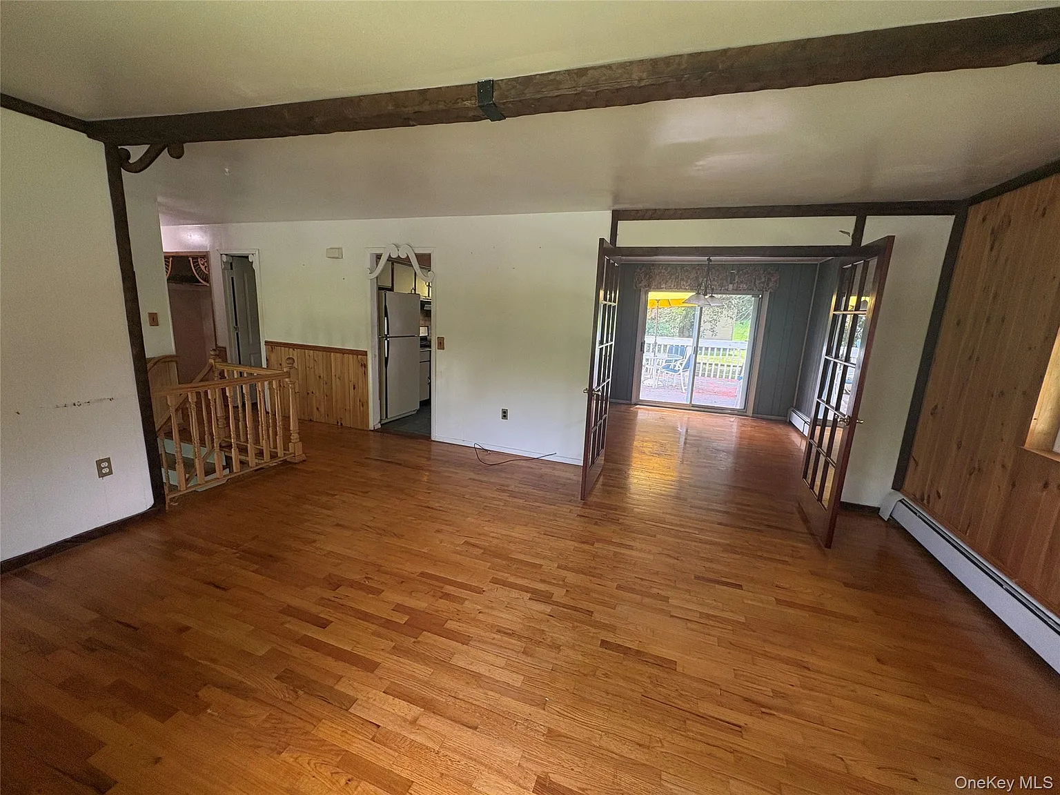 4 bed, 2.0 bath, 2196 sqft, $3,600 — Photo 3