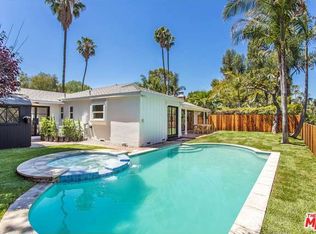 6439 Ivarene Ave, Los Angeles, CA 90068