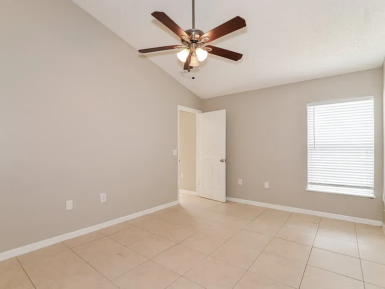 64 Bolton Ct — Photo 9