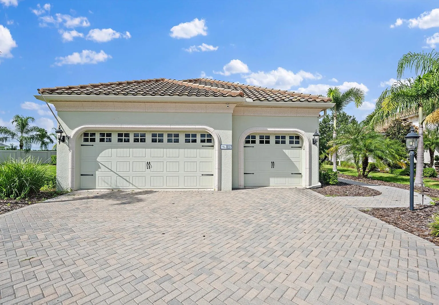 1037 River Wind Circle - 1 — Photo 2