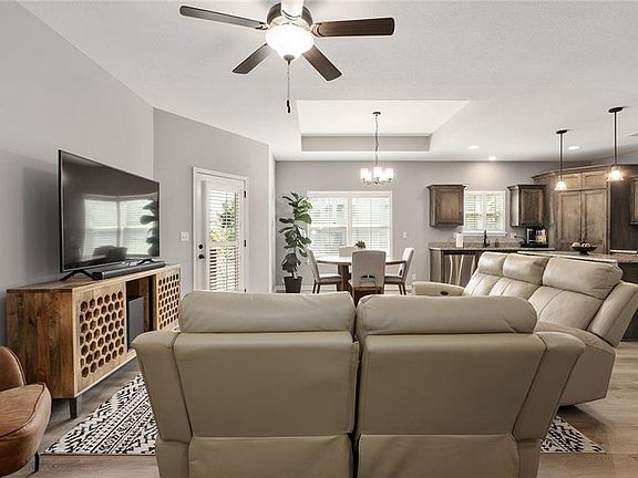 4th image of 1117 Winterberry Cir