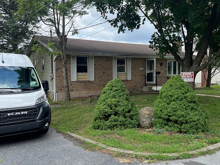 1015 E Hamilton St #1 — Photo 10