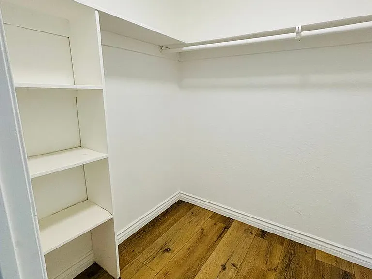10635 Sherman Grove Ave — Photo 35