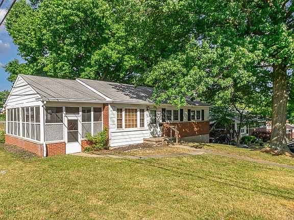 2nd image of 452 Birch Dr