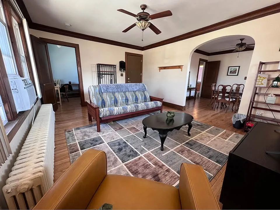2 bed, 1100 sqft, $1,500 — Photo 1