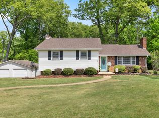 818 Volunteer Dr, Tuscumbia, AL 35674