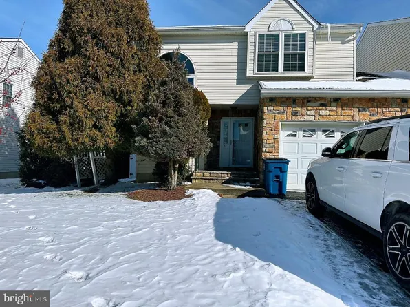 31 Kingfisher Ct, Marlboro, NJ 07746