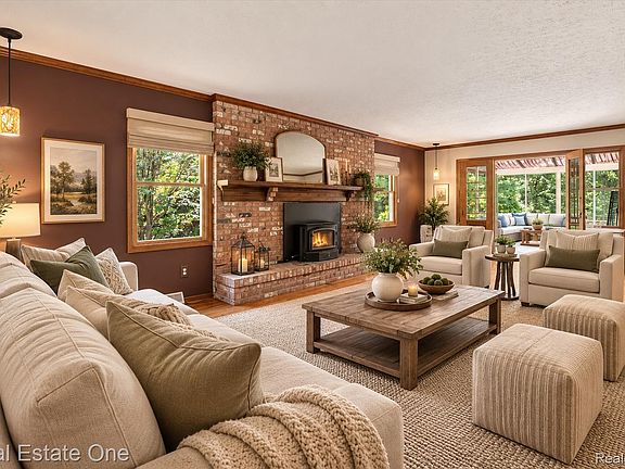 3rd image of 6039 Fish Lake Rd