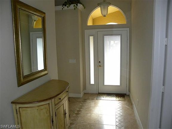 3rd image of 182 Vista Ln