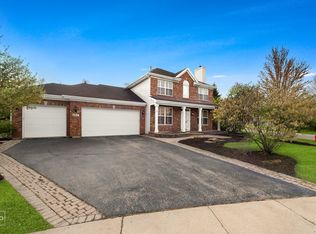 4911 Princeton Ln, Lake In The Hills, IL 60156