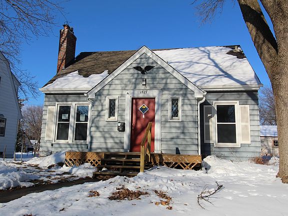 2nd image of 1727 Arlington Ave E